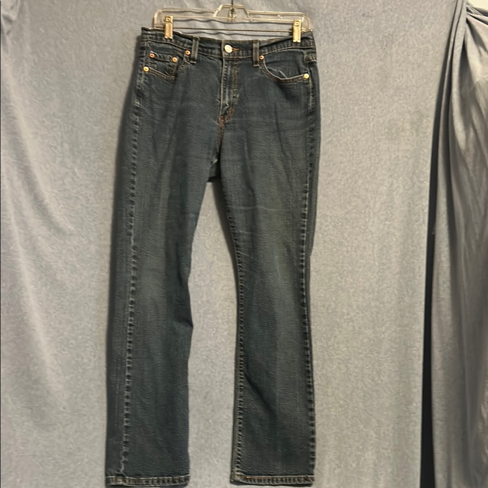 Classic women Levi Jeans 32x30 size 10 medium